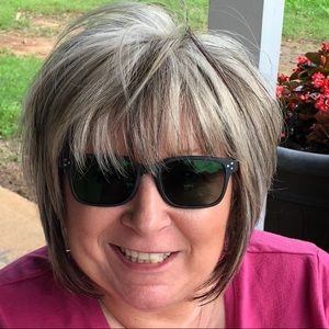 Meet your Posher, Denise